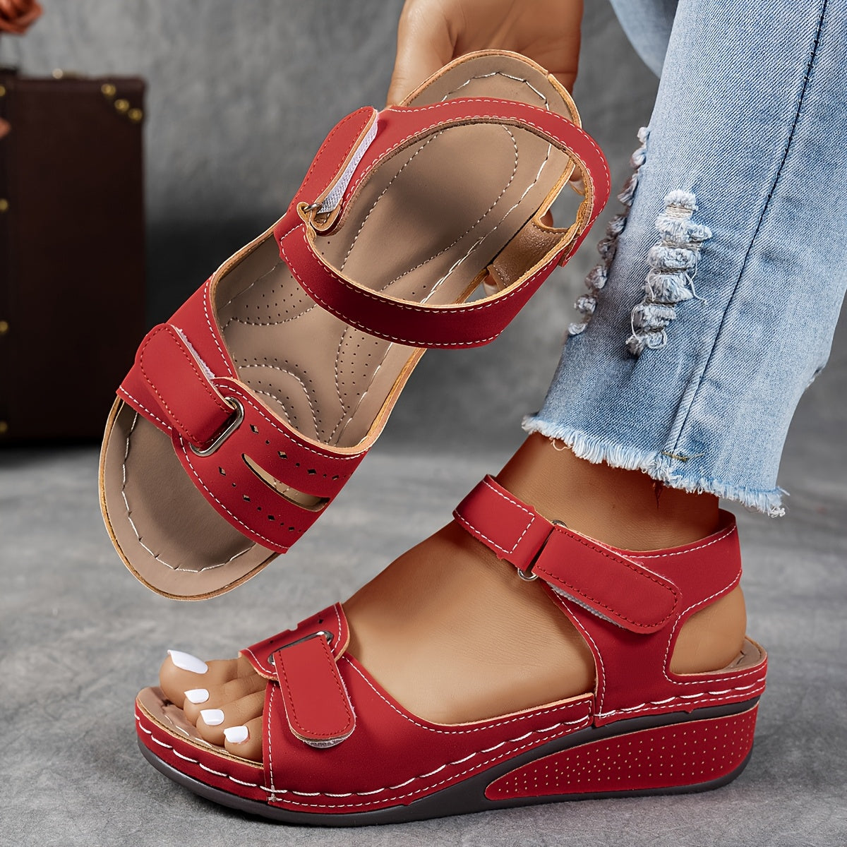 Mairi | Closed-Toe Comfort Wedge Sandals