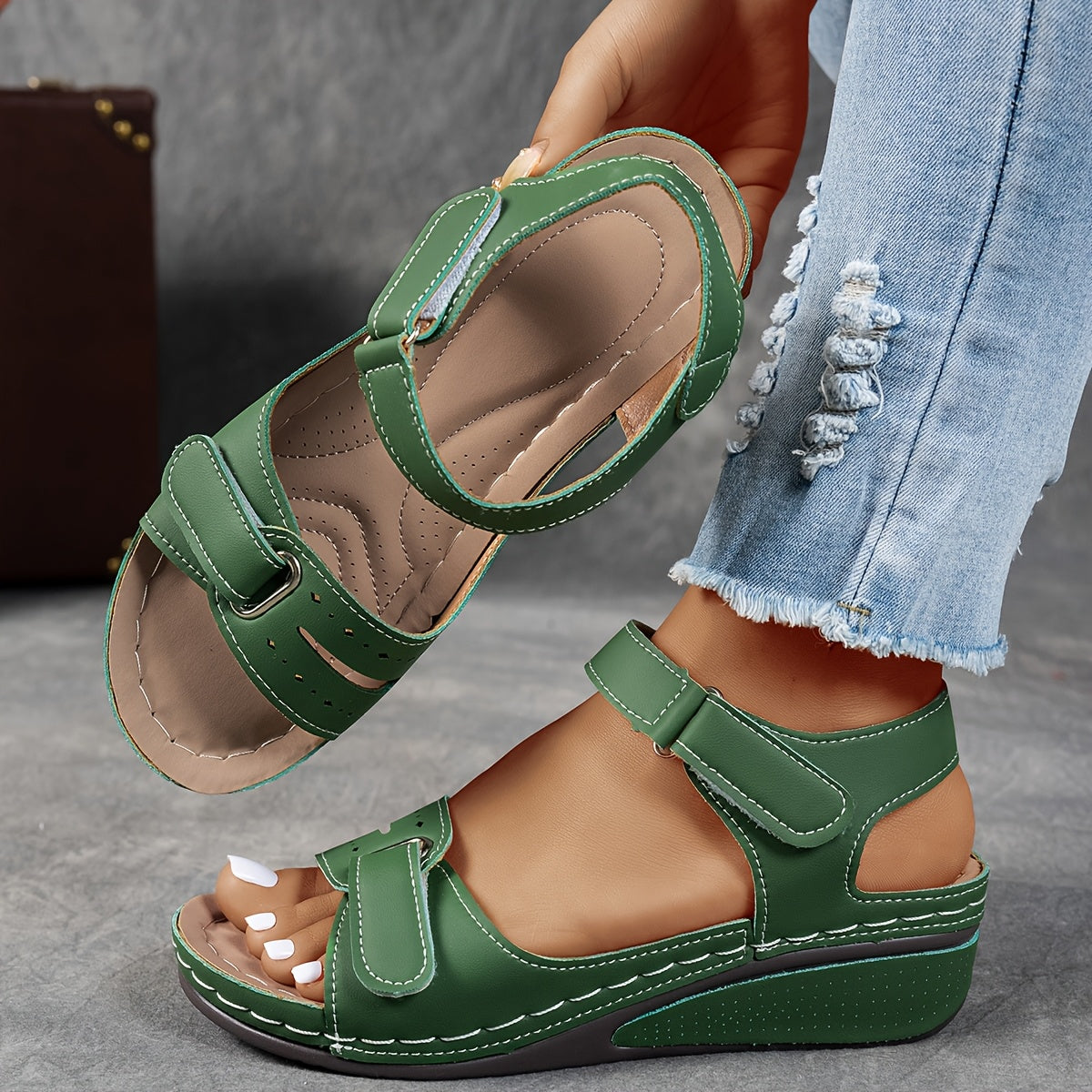 Mairi | Closed-Toe Comfort Wedge Sandals